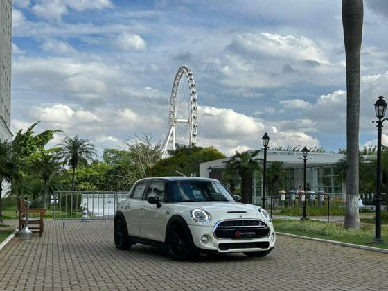 MINI COOPER 2.0 S EXCLUSIVE 16V TURBO GASOLINA 4P AUTOMÁTICO MINI COOPER 2.0 S EXCLUSIVE 16V TURBO GASOLINA 4P AUTOMÁTICO